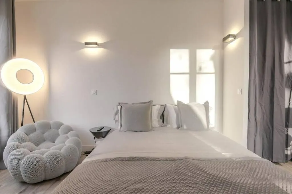Superbe Studio, Tete D'Or, ليون فرنسا