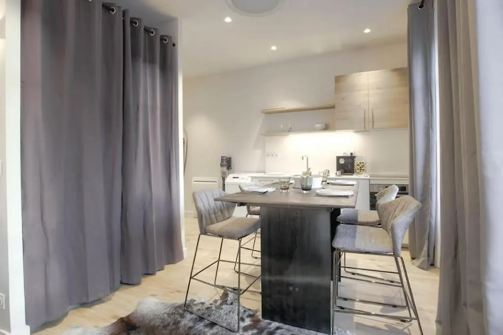 Superbe Studio, Tete D'Or, ليون شقة