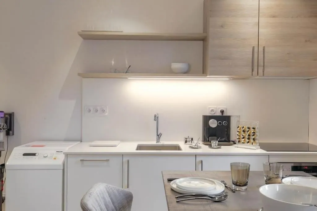 Superbe Studio, Tete D'Or, ليون فرنسا