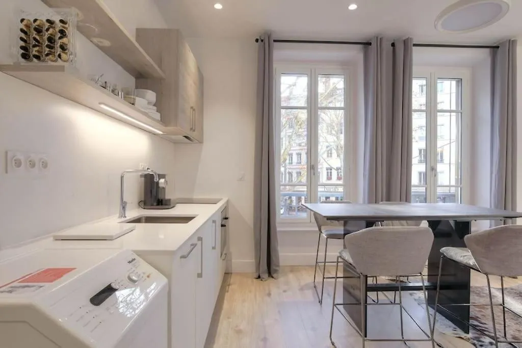 Superbe Studio, Tete D'Or, ليون شقة